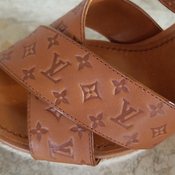*Host Pick* Authentic Louis Vuitton Wedges - Picture 7 of 8
